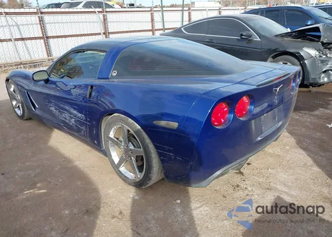 2005 Chevrolet Corvette из США, поврежденный, VIN 1G1YY24U955132830